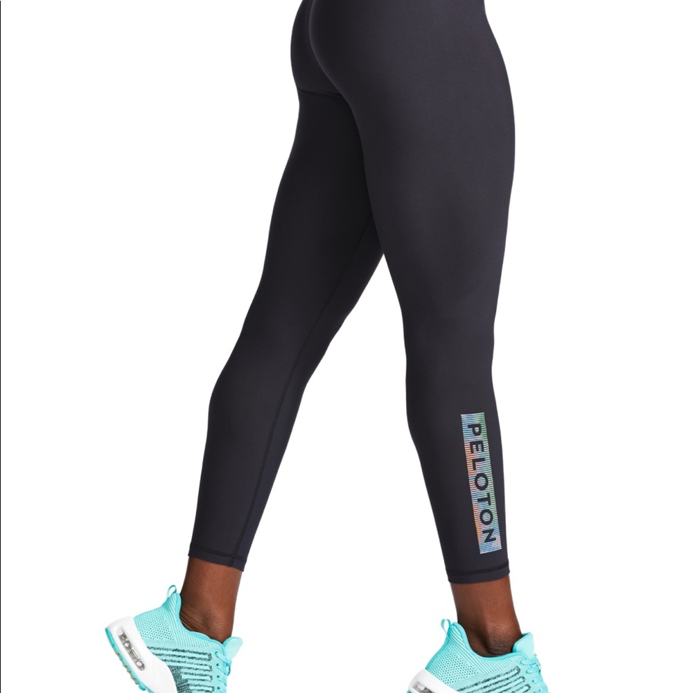 NWT peloton crop pants